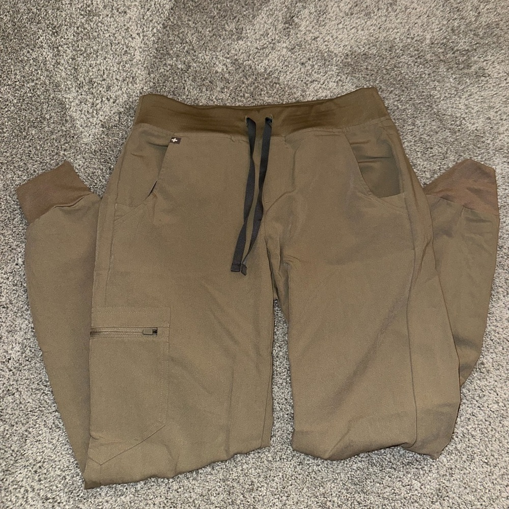 FIGS scrub pants. Jogger style. Size XS.
